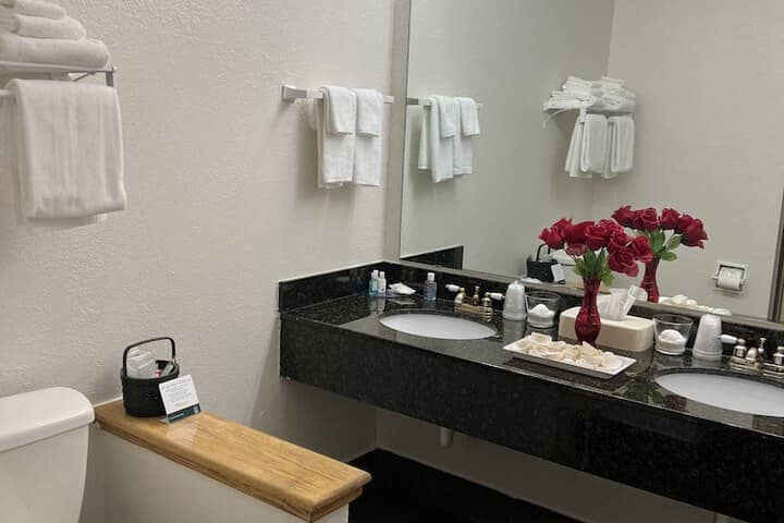 Room 20 of 33