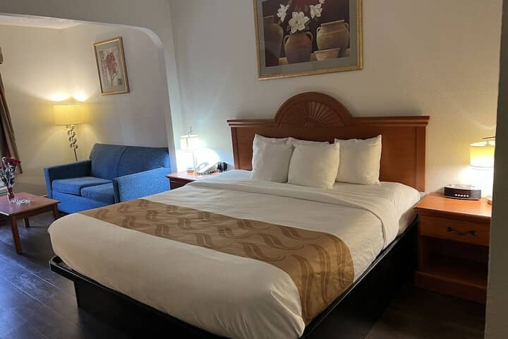 Room 5 of 33
