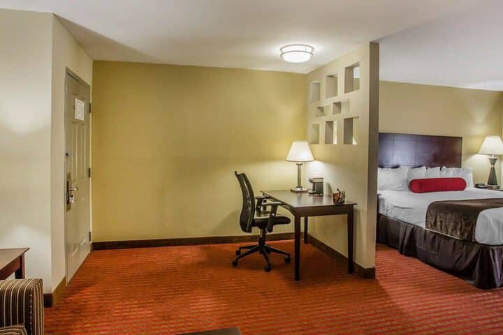 Room 25 of 51